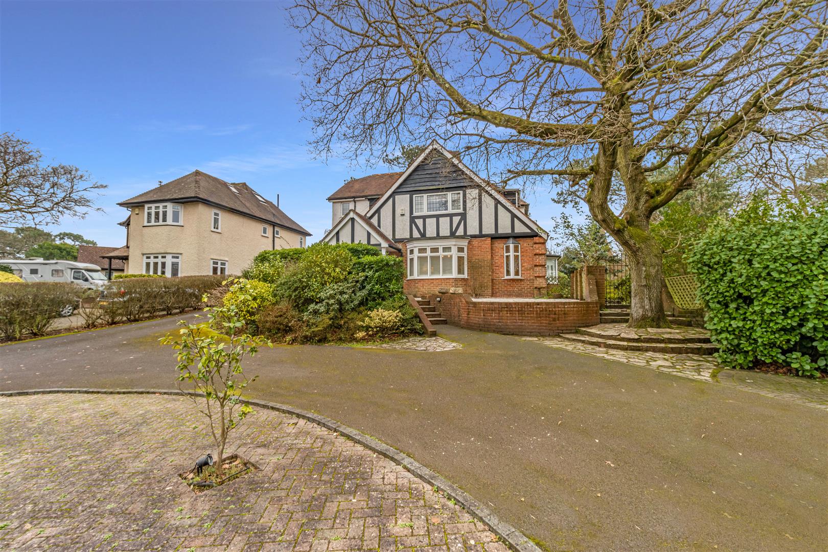 Property information Luxury & Prestige